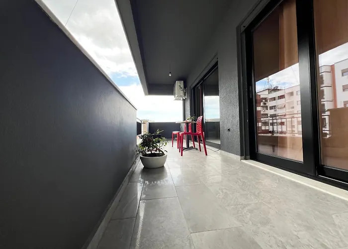 B2 Apartment