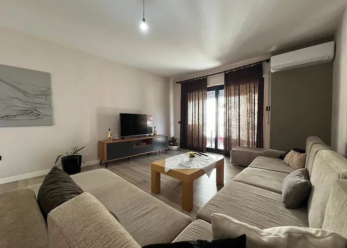 B2 Apartment